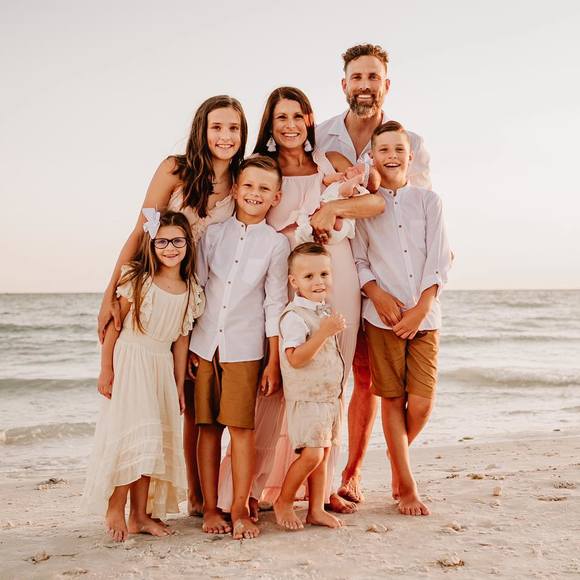 Meet your Posher, Allison - Picture 1 of 1